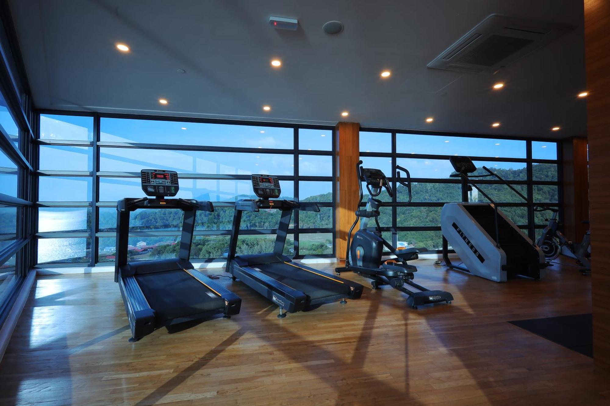 The Riyaz Lavanya Langkawi Pantai Cenang  Kültér fotó The gym at the hotel