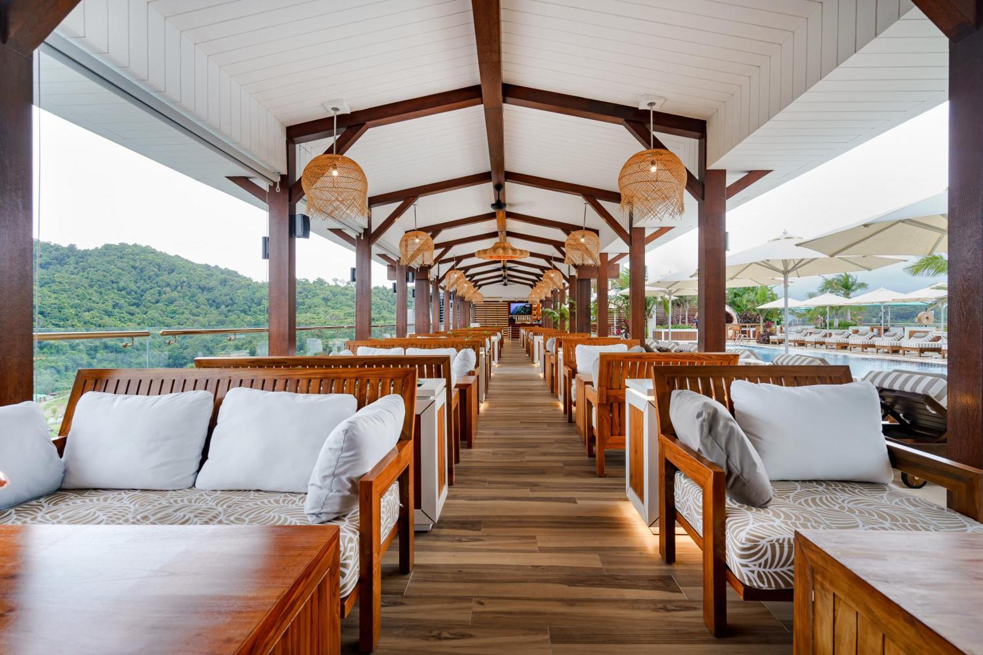 The Riyaz Lavanya Langkawi Pantai Cenang  Kültér fotó The interior of the restaurant