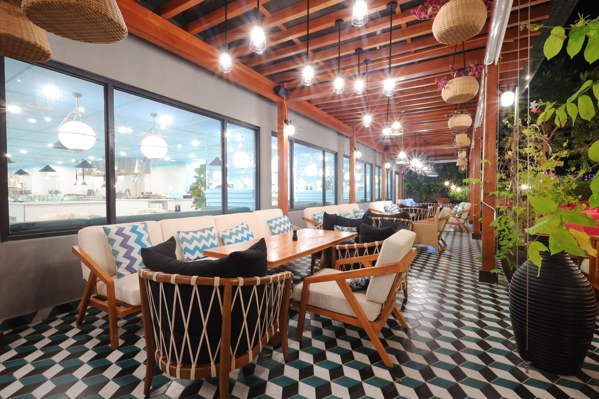 The Riyaz Lavanya Langkawi Pantai Cenang  Kültér fotó The interior of the restaurant
